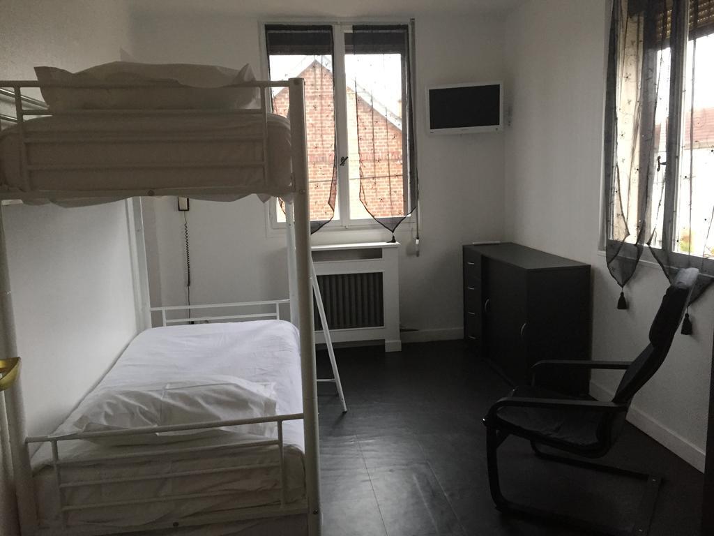 Arcantis Hotel La Residence Cergy Esterno foto