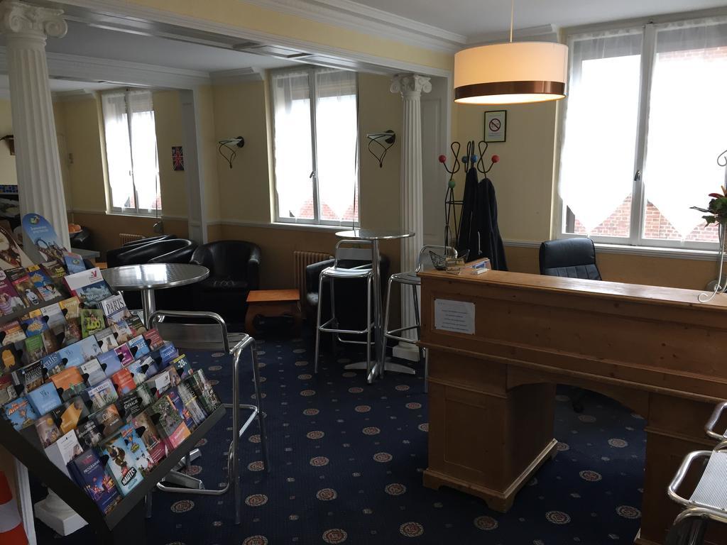 Arcantis Hotel La Residence Cergy Esterno foto